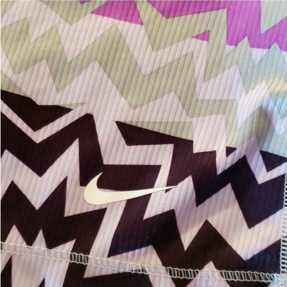 1 Nike Dri-fit Slim Fit tank, size medium. - Picture 4 of 4